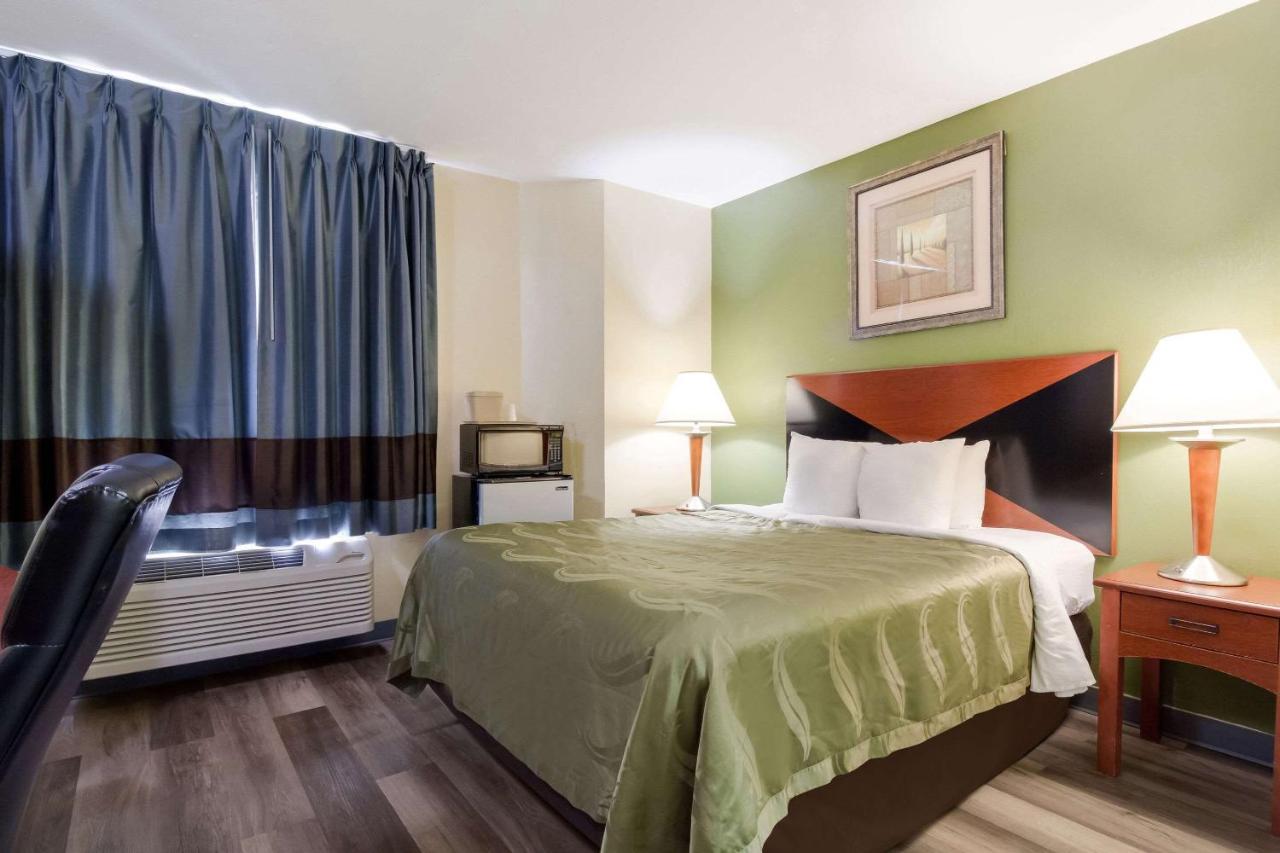 Quality - Houston East Inn