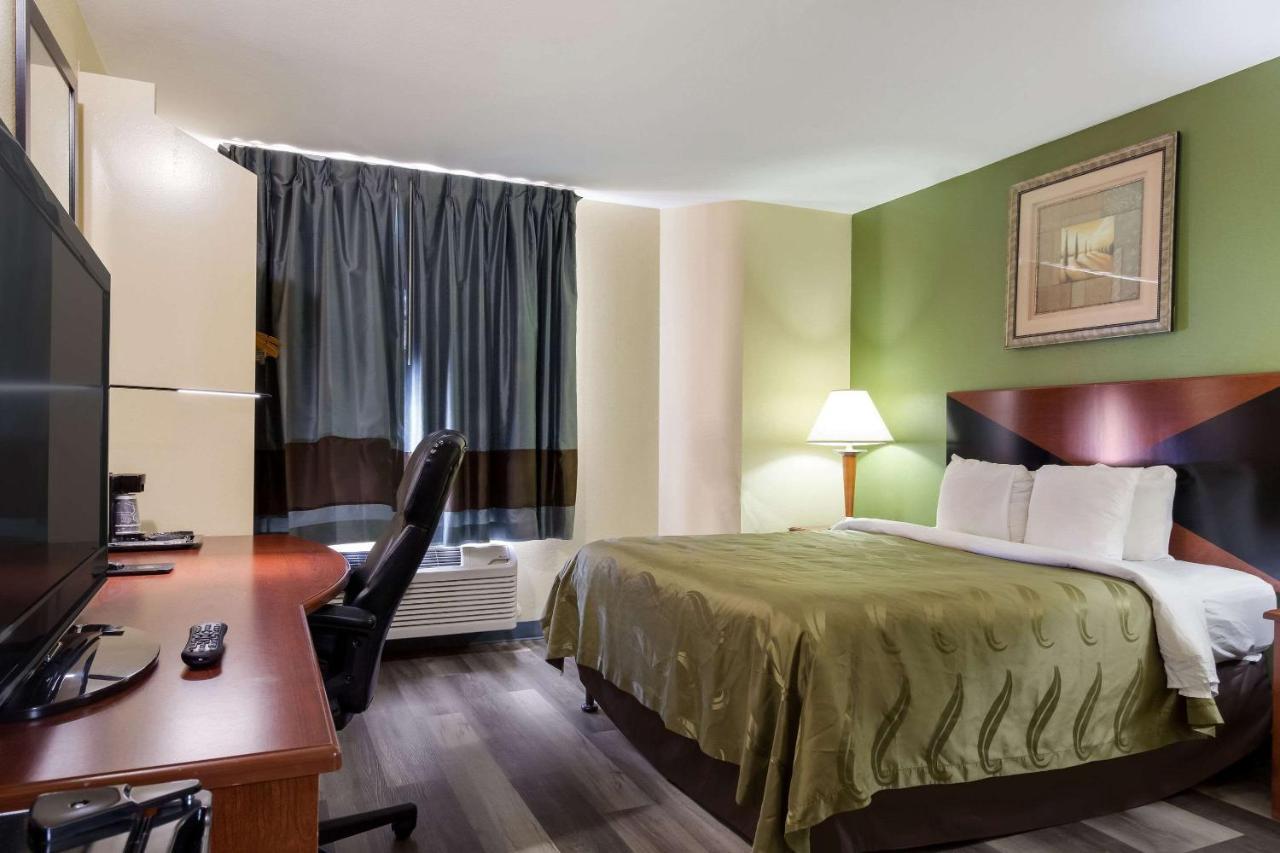 Quality - Houston East Inn Baytown