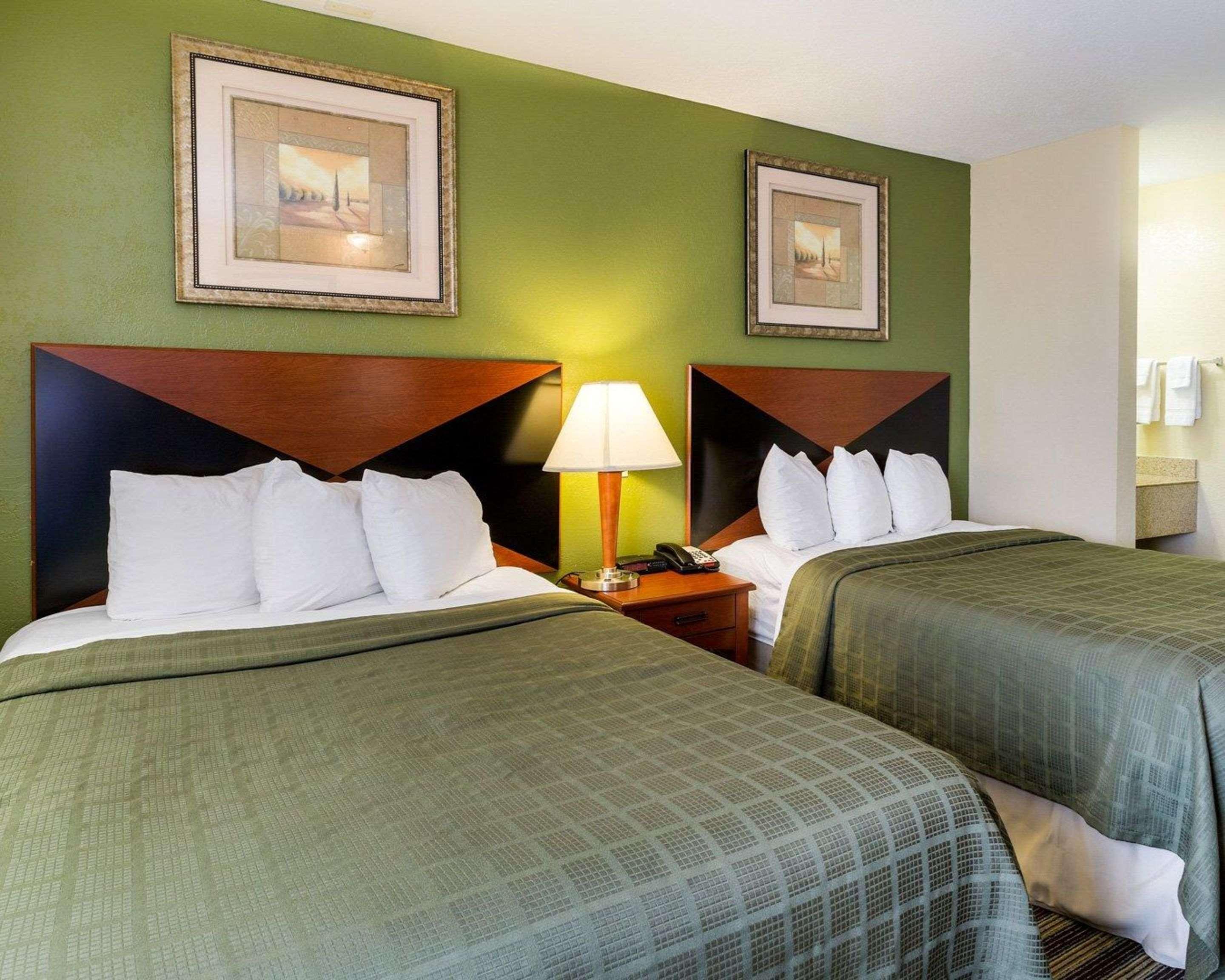 Quality - Houston East Inn Baytown