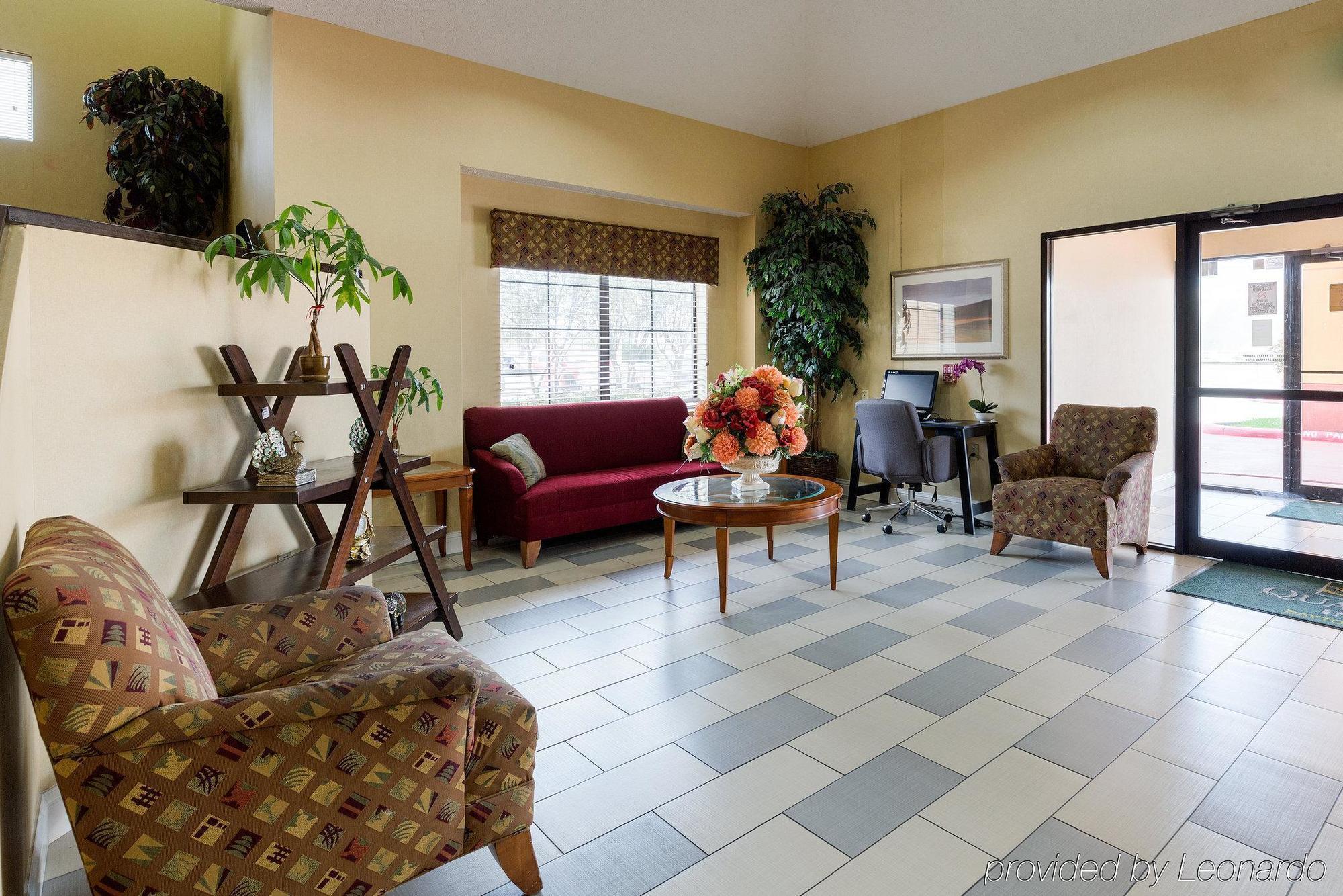 Quality - Houston East Inn 2*